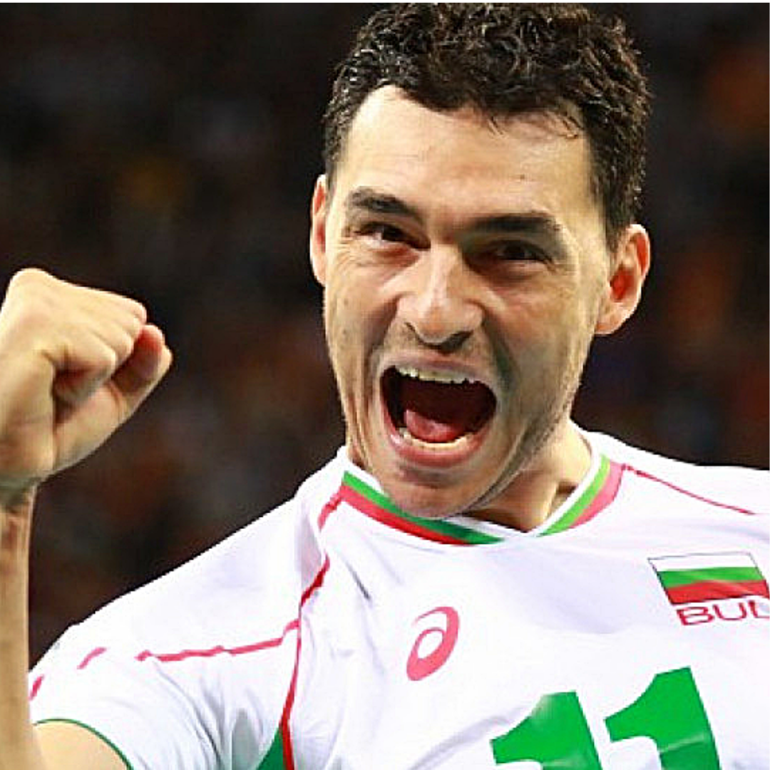 Владо Николов