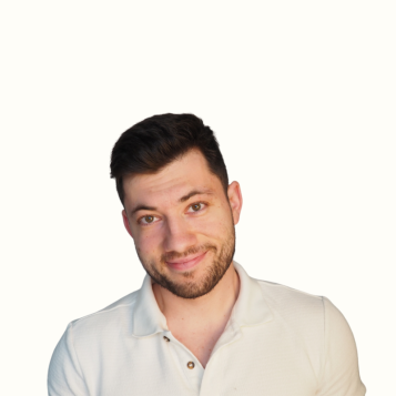 orange-blue-and-white-graphic-designer-linkedin-profile-picture_20250331_101757_0000